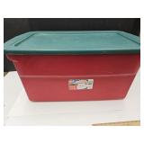 33 Gal Red  Storage Tote Lid has Crack