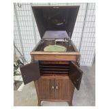 Victrola Phonograph Crank Screw Need Repaired