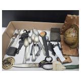 Pinking Shears, Daisy Scraper, Silver Plate++