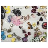 VTG Costume Brooches, Pins +