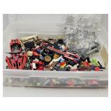 Lot of Legos & 28QT   Storage Tote
