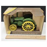 John Deer  1953 D Toy Tractor With Box  1/16