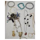 Costume Jewelry Lot Some Tangles But Nice Jewelry