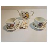 Winnie the Pooh 5 pc.Tea Set w Cups, Saucers & Pot