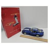 Die Cast 1:18  Dodge Viper & Micro Helicopter
