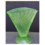 Uranium Glass Fan Vase w/Crack 7'h
