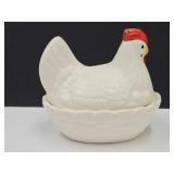 Vintage Ceramic Hen on a Nest 5 1/4'