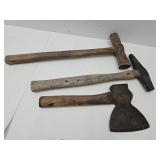 2 Spike Hammers & Hatchet w Crack