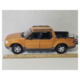 Maisto 1/18th Scale Ford Explorer Sport Trac