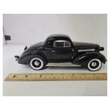 Signature 1/18 Scale 1936 Pontiac