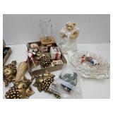 Home Decor Lot, Christmas,Vintage Plates++