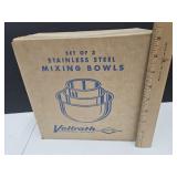 Sealed Stainless Mixing Bowls SEE SIZE
