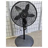 Oscillating Lasko Floor Fan 18' wide