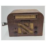 Artisian  Handcrafted 39-1940  Philco Tube Radio