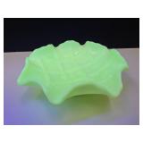Fenton Northwood 6.5' w Uranium Glass Bowl