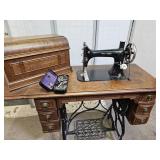 Beautiful Antique OHIO FARMER Sewing Machine