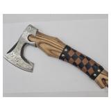 Hatchet w Sheath