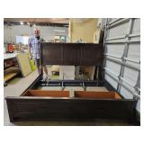 King SZ Sleigh Bed w Rails &  Footboard Drawers