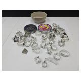 Mini Cookie Cutters & Crock Bowl 5.5"