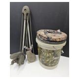 Camo Busket with swivel top & Drafting Arm