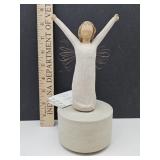 2011 Willow Tree Courage Musical 9" H