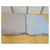 2 Moving Blankets