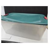 Clear 116 qrt. Tote Green Lid