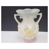 Hull USA Pottery Vase 137 - 6 1/2'
