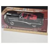 NIB 1949 Buick Roadmaster 1:18 Die Cast Car