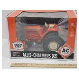 NIB Allis Chalmers D21 Ertl Die Cast 1:16 Tractor