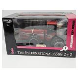 NIB Ertl I H 6588 2+2 Die Cast Tractor  1:16