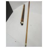 2 Pool Sticks