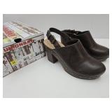 Union Bay Womans SZ 8.5 Brown Clogs VGC