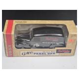 NIP 1/25 ERTL GMC Die Cast Panel Van