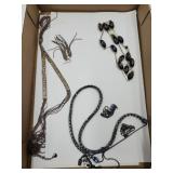 Costume Jewelry New York Necklace w Matching ++