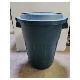 32 Gallon Trash Can W Lid