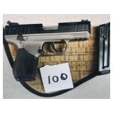 Ruger SR 22 w case 22LR Gun