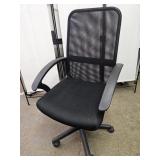 Black Mess Office Chair