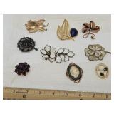 Beautiful Costume Brooches: Flowers
