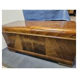 Cedar Blanket Stoarge ( Lock is Disconnected)