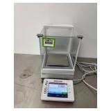 Mettler Toledo Lab Balance