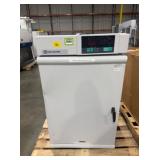 Fisher 6845 Incubator