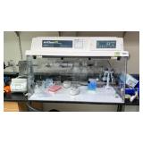 AirClean 600 PCR Workstation