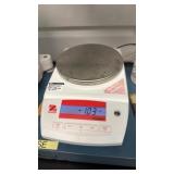 Ohaus pioneer TopLoad balance