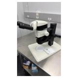 Leica M80 Stereozoom Microscope