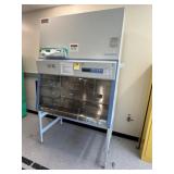 Thermo Scientific 4Ft Biological Safety Cabinet