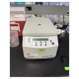 Eppendorf Centrifuge 5425 R