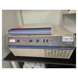Beckman Coulter Centrifuge