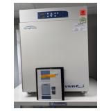 VWR Incubator