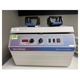 Beckman Coulter Centrifuge